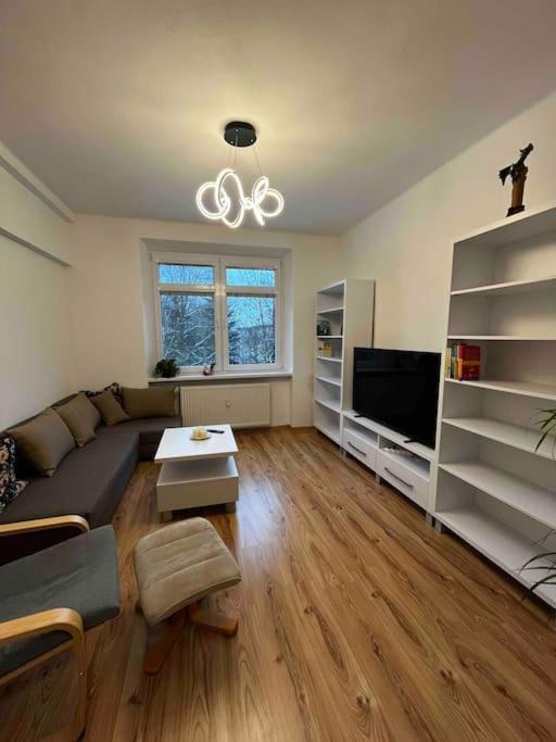 Rodinny Apartman Nedaleko Centra Banska Bystrica Bagian luar foto